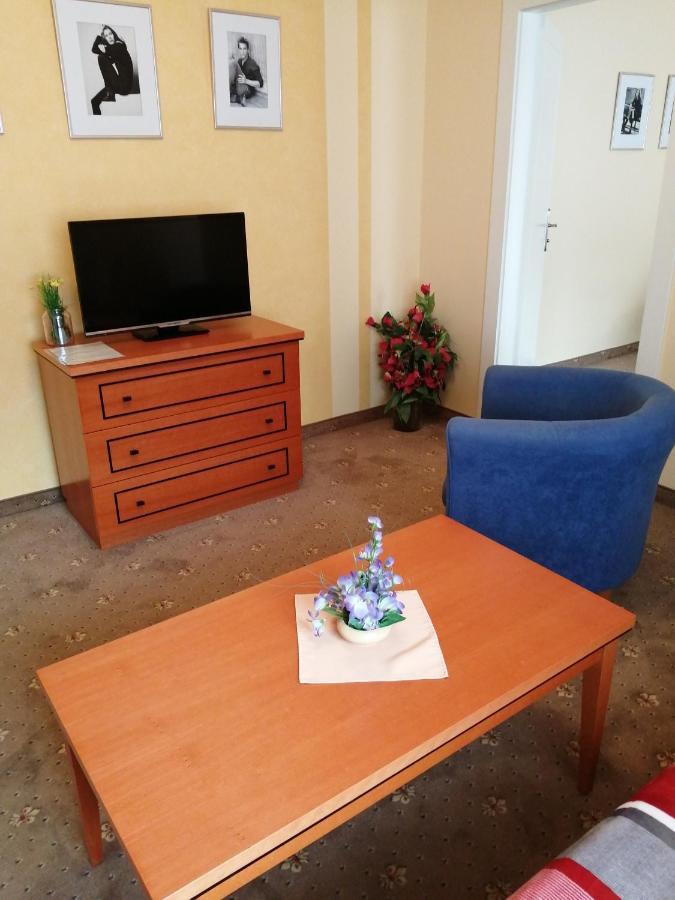 Apartmany Cesky Dvur Marianske Lazne Exterior foto